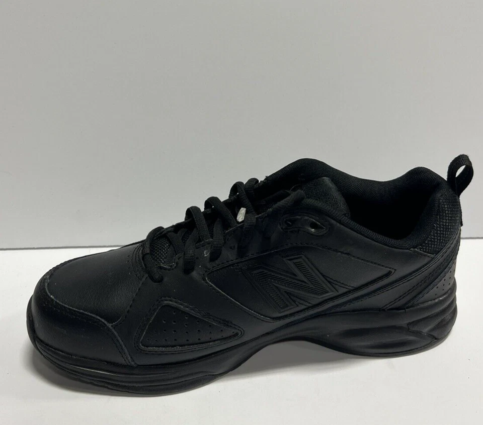 Zapatilla deportiva para mujer New Balance 623v3 negra, talla 10,5 EE Foto 2 de 4