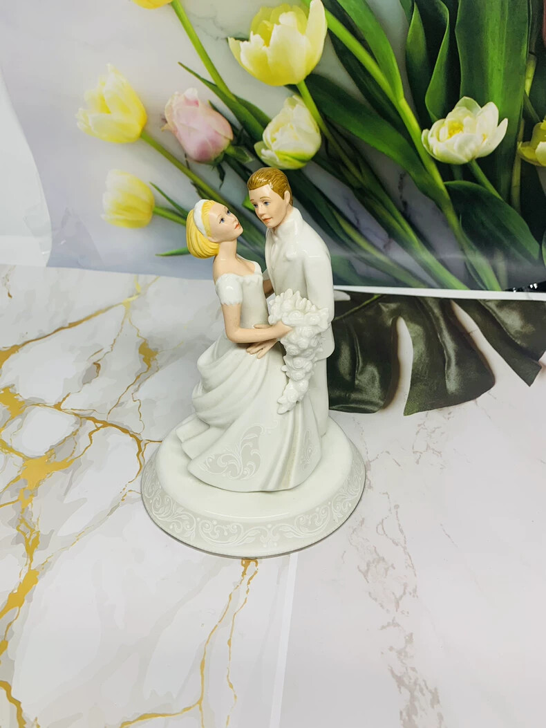Lenox Wedding Promises Collection Opal Innocence Sculpture Figurine Statue Decor