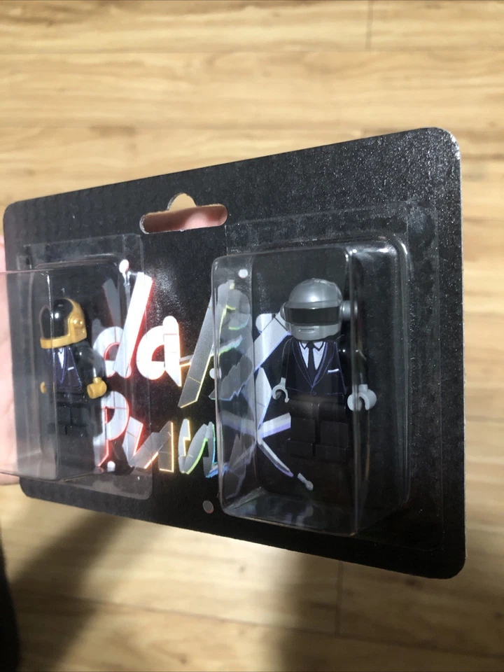 Daft Punk The Canvas Don Dawn Discovery Brick Lego (LIMITED) (IN HAND) - Image 2 of 4