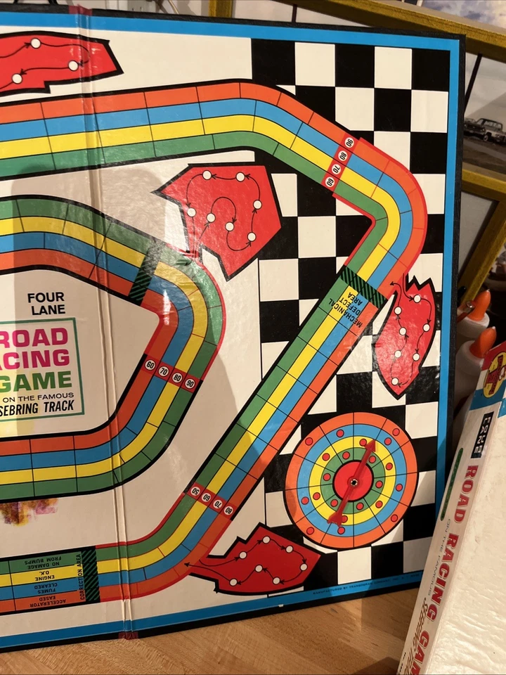 Four Lane Road Racing on the Sebring Track Game 1963 COMPLETE by TRANSOGRAM - Image 3 of 4