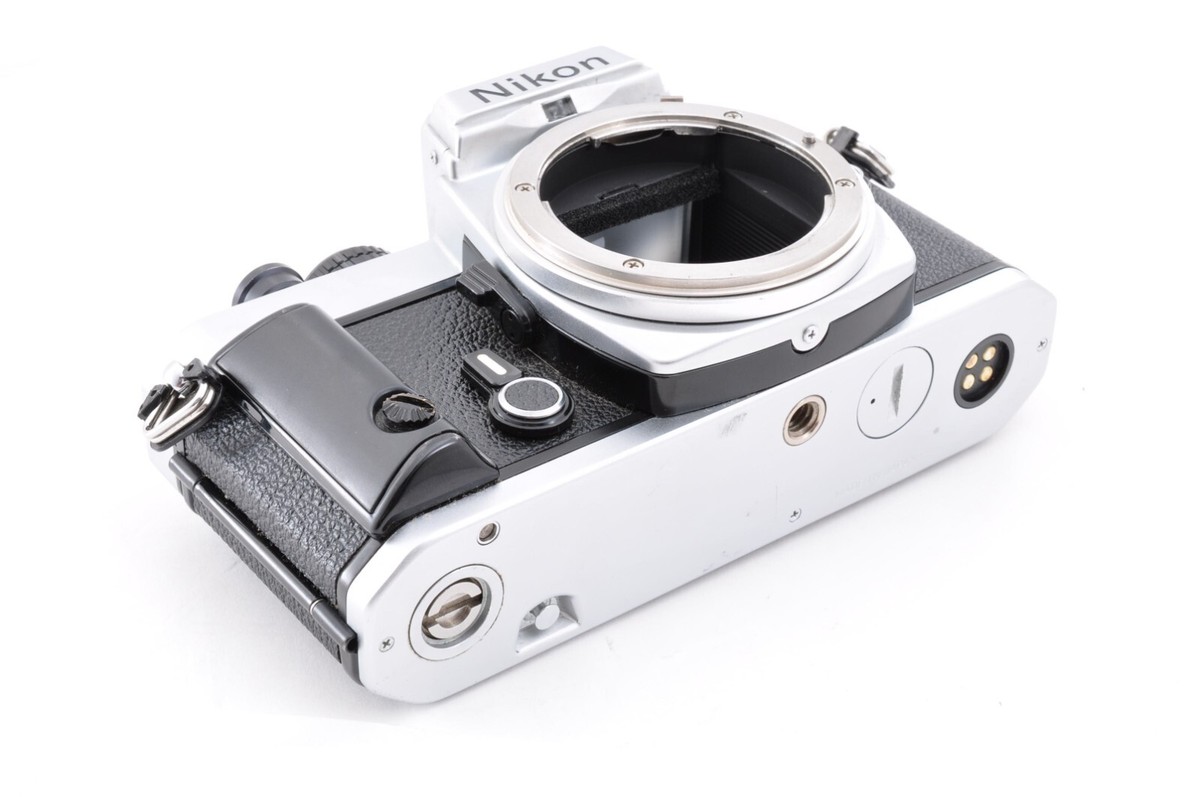 NIKON FE銀ボディ Nikon FE Silver 35mm SLR Film Camera Body + Zoom Nikkor 35