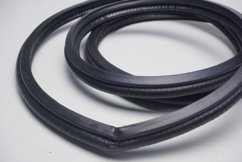 Suzuki SJ410 SJ413 SAMURAI Rubber Seal Weatherstrip Rear Side Quarter Window Set - Picture 3 of 9