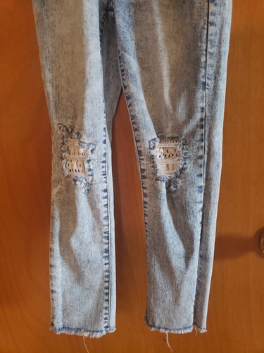 SO Girls Denim Jean Bib Overalls Jeans w/ Crochet Knees Size 8 - Picture 3 of 7