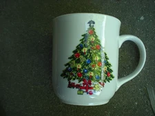Mount Clemons Pottery Coffee/Cocoa Mug/Cup Christmas Tree