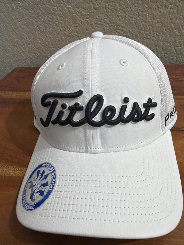 New TITLEIST White Black Letters Fitted Hat Tour Pro V1 TH8FTMSCLP S/M FootJoy
