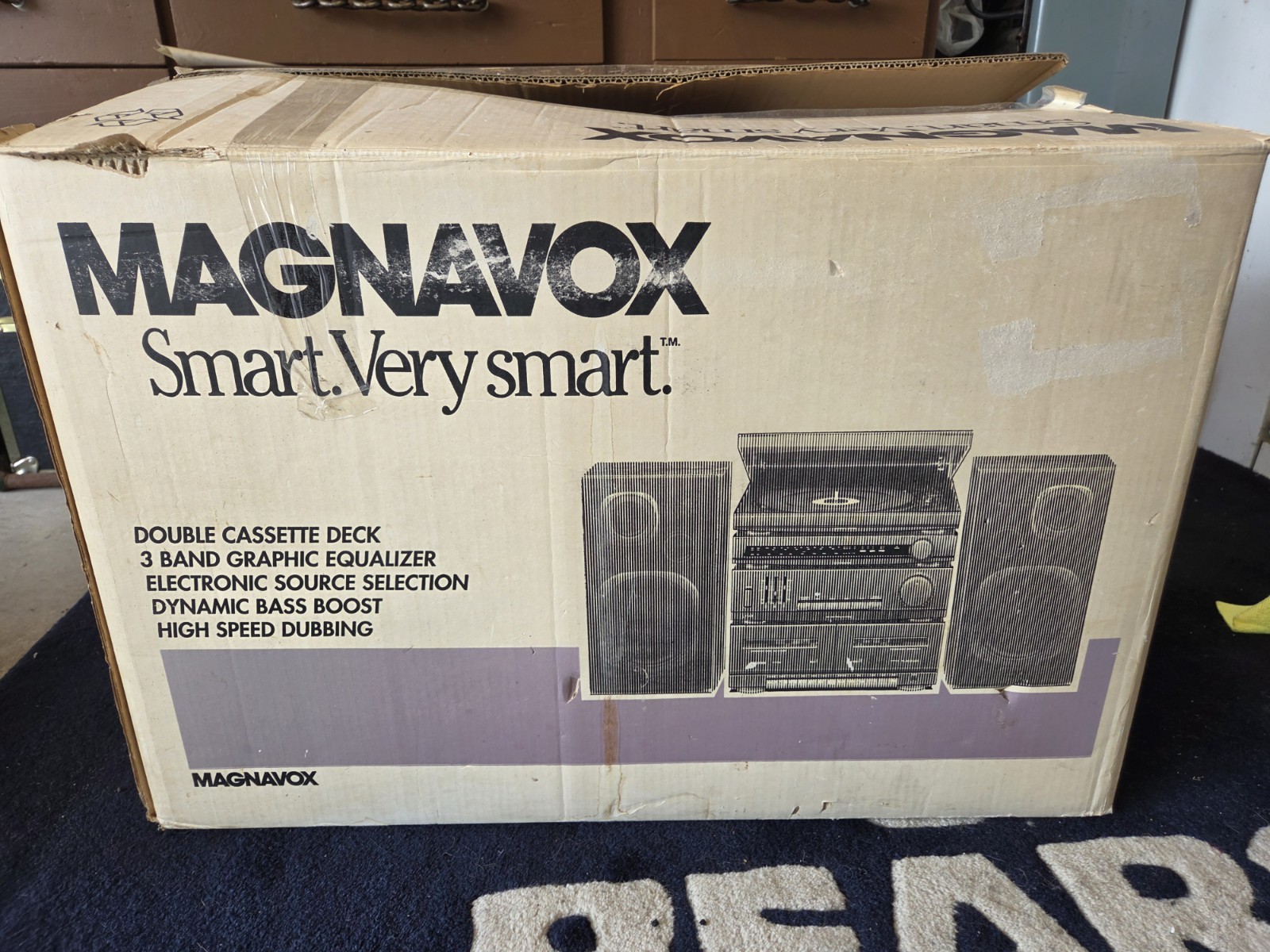 Magnavox Stereo Turntable & Dual Cassette w/ Speakers AS305M