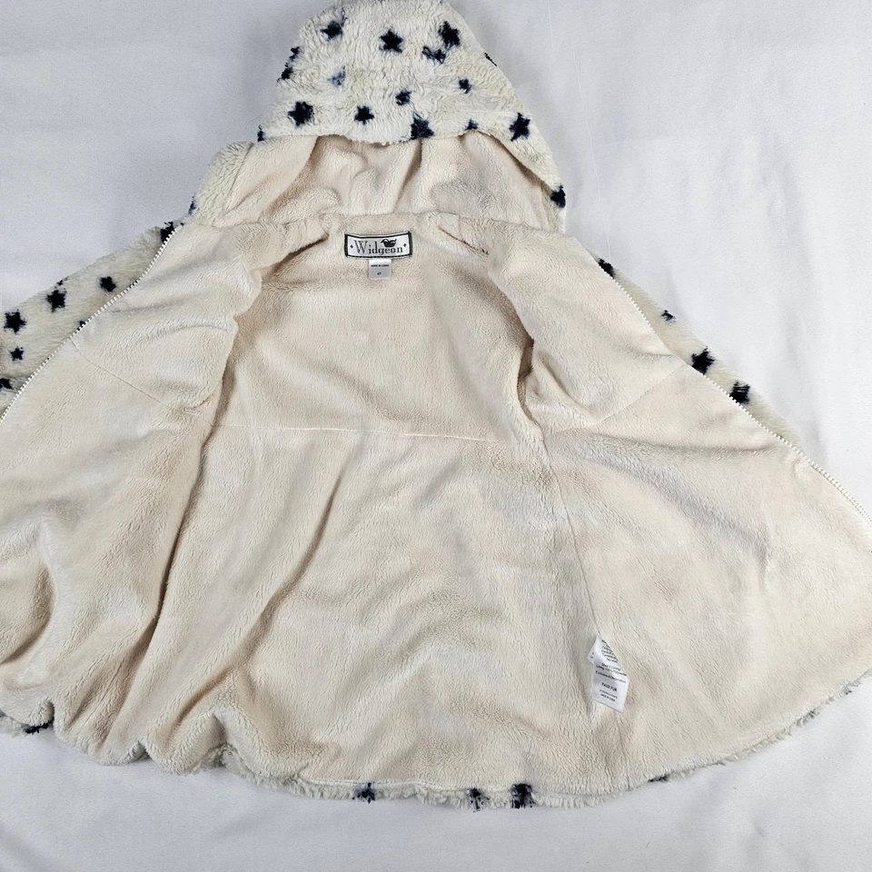 Abrigo de invierno de piel sintética Widgeon para niñas talla 4 crema con estrellas azules y pompones  Foto 3 de 4