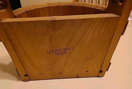 Delightful Rustic Painted Half Barrel Bucket Wood Wall Planter 8 1/2" Tall (L52) - Bild 12 von 21