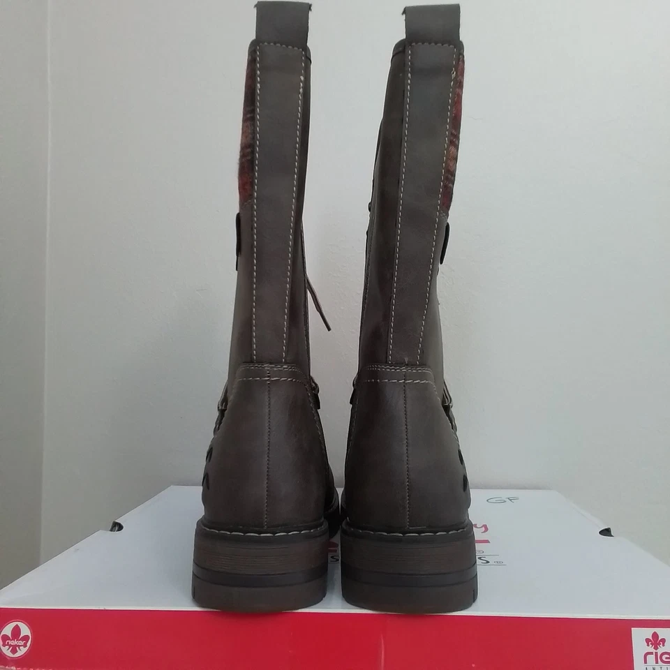 Botas Rieker 97120-45 grises forradas de lana con cremallera talla 9,5 para mujer Foto 3 de 4