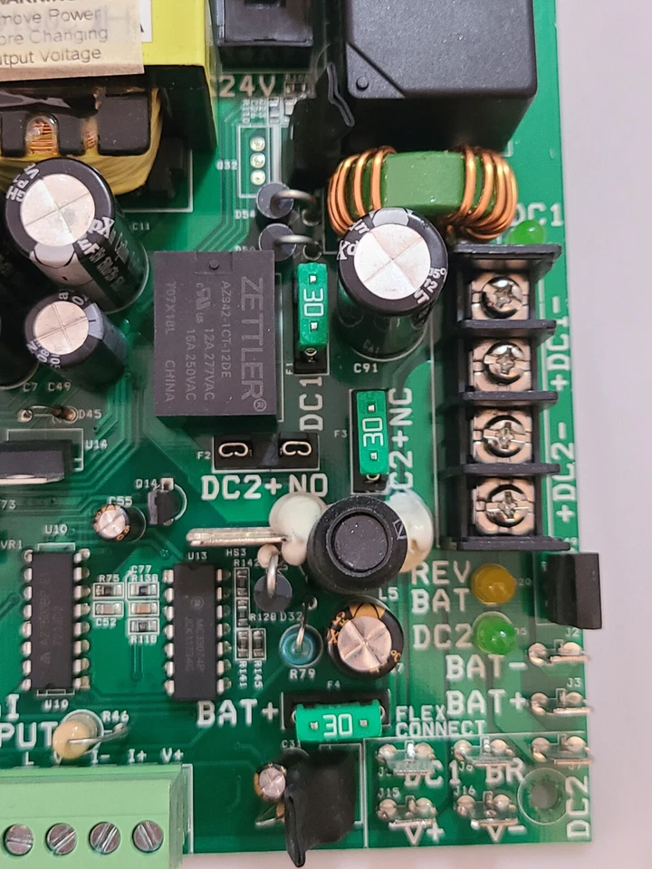 Fuente de alimentación/placa de cargador LifeSafety LSP-FPO250 FlexPower Foto 3 de 4