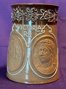 Queen Victoria Diamond Jubilee (1897) - Doulton Lambeth Pottery Two-Toned Mug EC