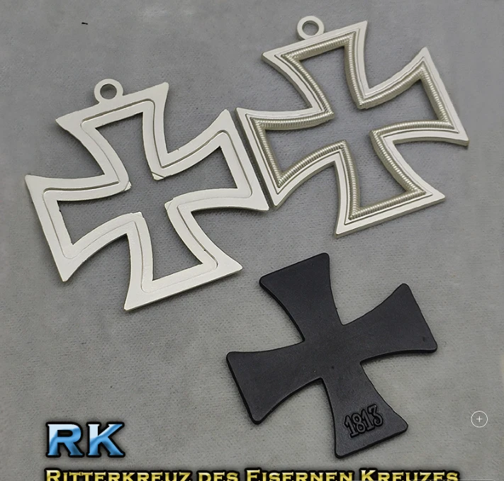 Replica Split Knight Three-piece Iron Cross Medallion Combination With Box - Image 2 of 3