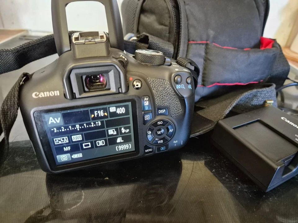 Canon EOS 1300D, photo 2 of 5