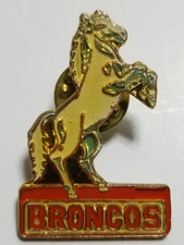 Vinyage Denver Broncos Pinback Enamel Football Lapel Pin Salient NFL 1997 Rare
