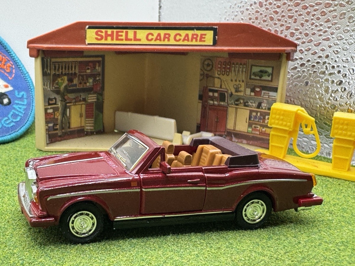 Majorette Rolls Royce Corniche II Convertible Burgundy Car 1/60