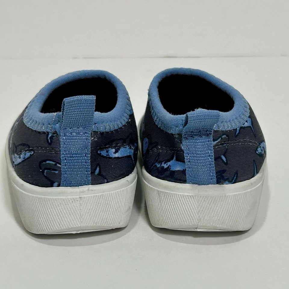 Zapatos de agua Carter's talla 5T KAIA para niños pequeños bebé tiburón limpios y bonitos Foto 3 de 4