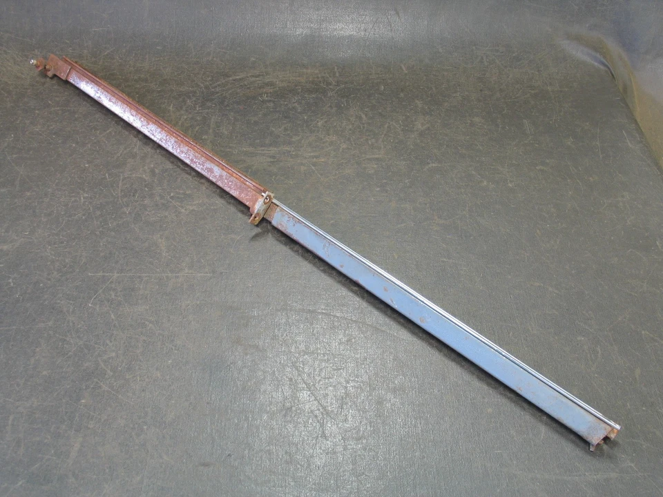 1949 1950 1951 1952 CHEVROLET FLEETLINE FRONT VENT WINDOW PILLAR LH DRIVER'S - Image 4 of 4