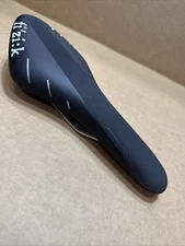 Fizik Aroine R5 Wing Flex Saddle w/ K:ium Rails rpp56