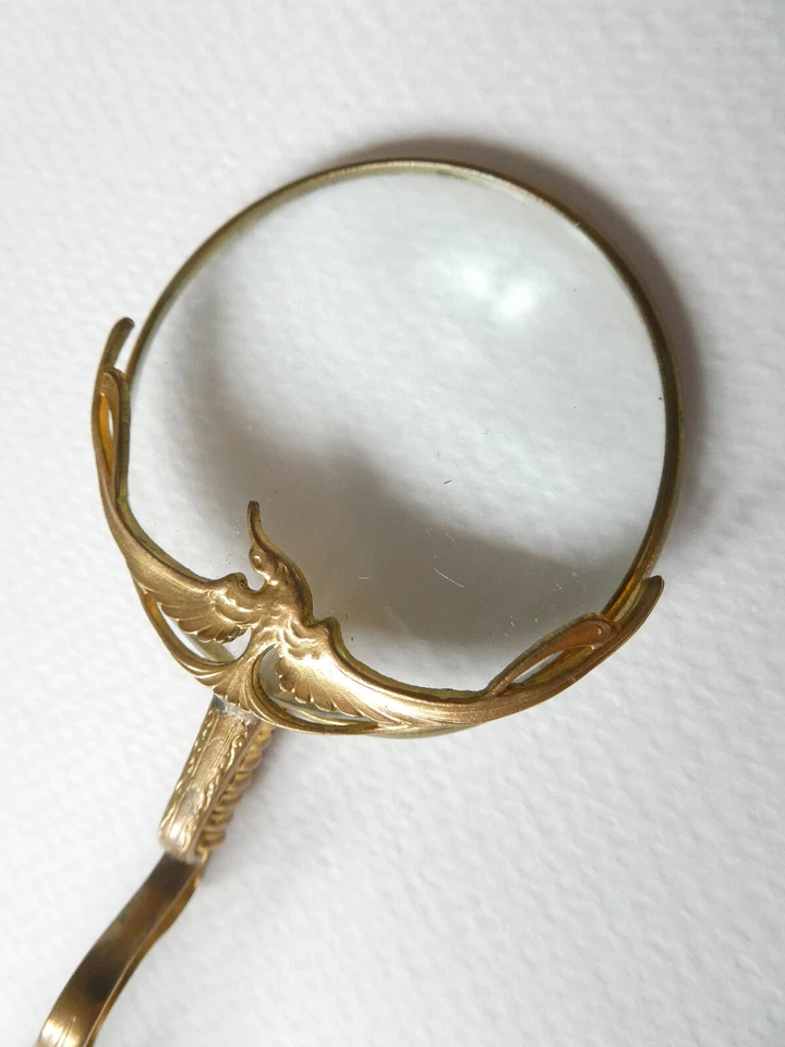 Petite loupe ancienne en métal doré - Photo 4/4