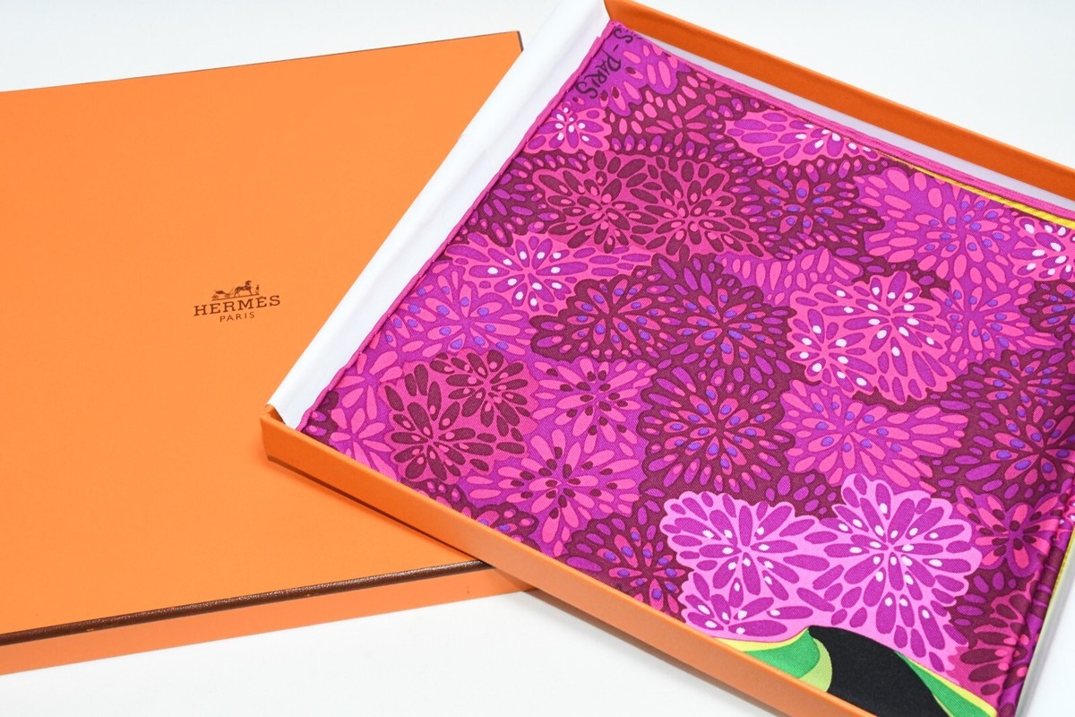 Hermes Scarf L'Esprit de la Foret 90 cm silk purple Carre