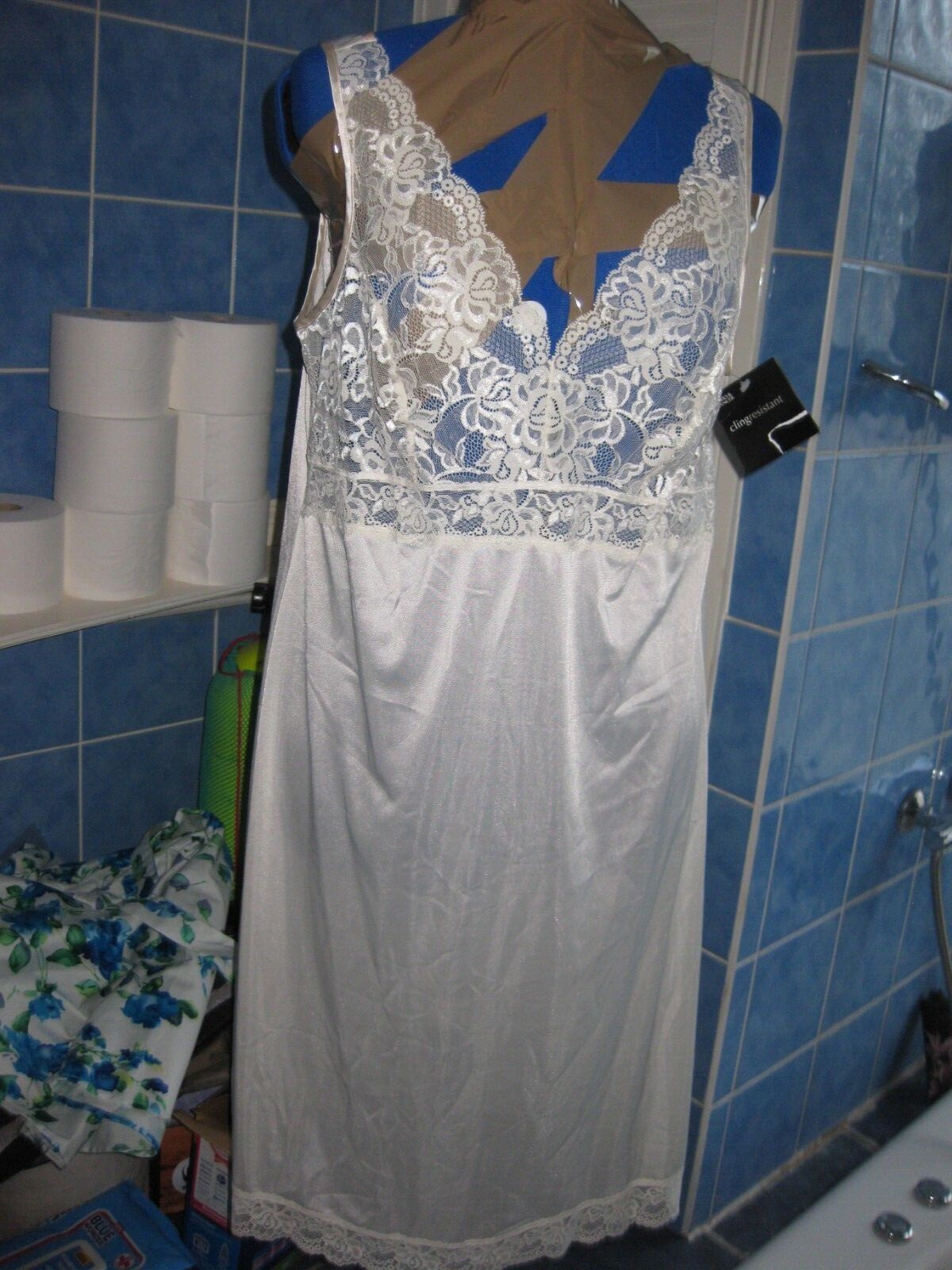 Picture 1 of 3