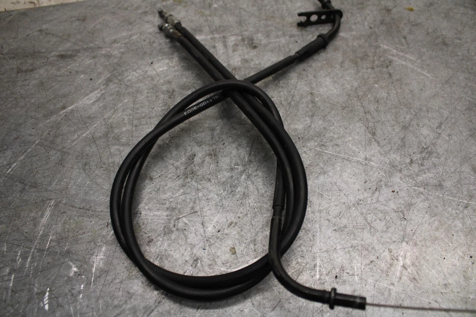 2003 Yamaha YZF R6 THROTTLE CABLES LINES 5SL-26311-00-00 5SL-26312-00-00 BB539 - Image 2 of 4