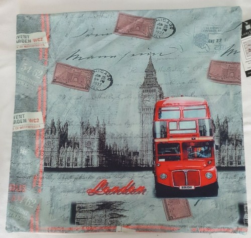 Bnwt Laura Secret Home London Bus Westminster Printed Cushion Cover 45x45cm