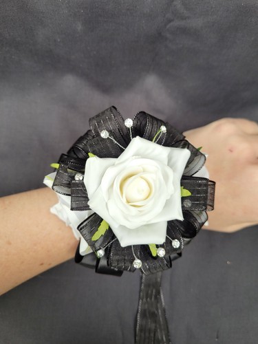 NEW Black Now & Forever Keepsake Silk Rose Corsage with Crystal Bracelets - Picture 6 of 8