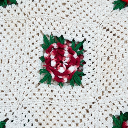 Vintage Handmade Crochet Granny Square 3D Roses Floral Afghan Blanket 78" X 96' - 第 2/7 張圖片