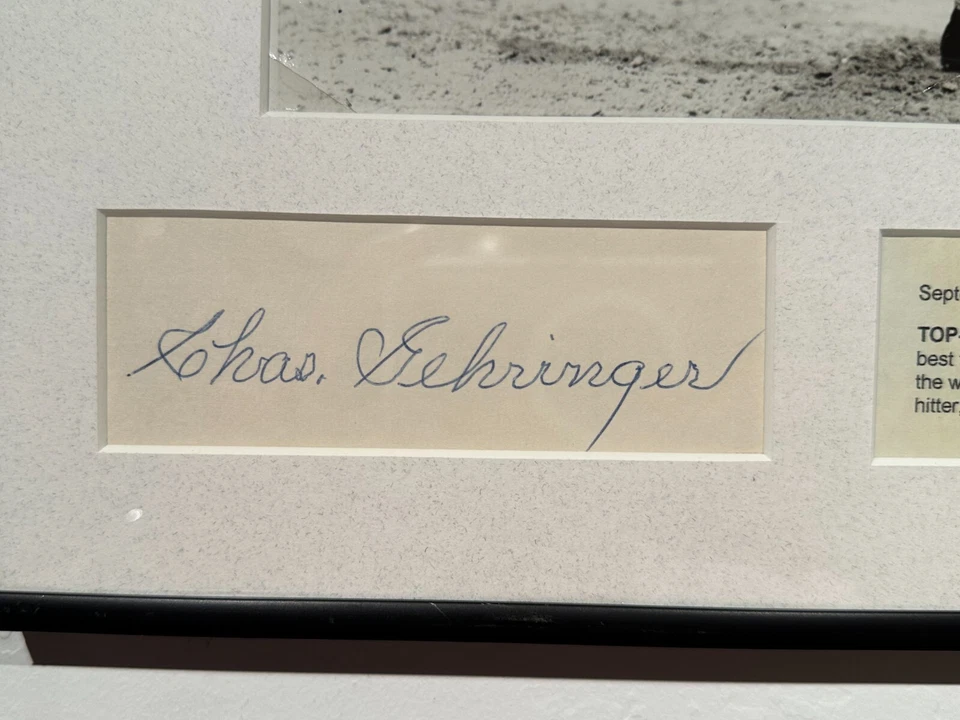 Firma de corte Charley Gehringer con foto enmarcada y recortes de periódicos Tigres Foto 2 de 4