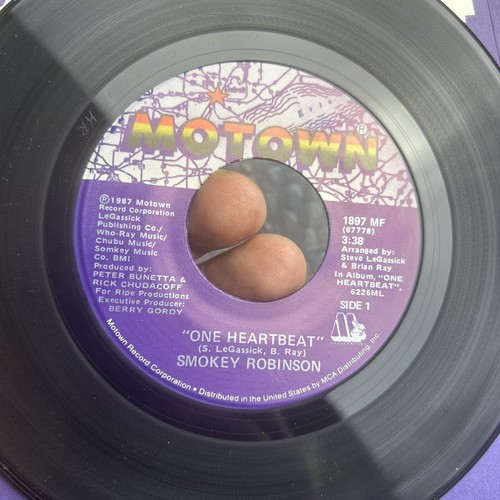 Smokey Robinson: One Heartbeat / Love Will Set You Free 45 U/min 231J10 - Bild 3 von 6