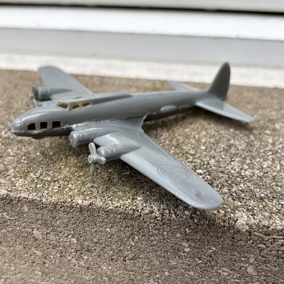 RENWAL MFG vintage años 40. Avión Modelo Plástico CO Nº 17 Bombardero Segunda Guerra Mundial Raro Años 40 Foto 4 de 4