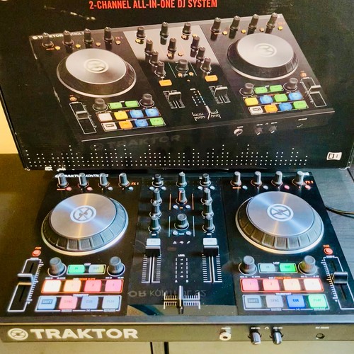 Native Instruments - Traktor Kontrol S2 MK2 - DJ Mixer - Perfect Working Order - Picture 2 of 6