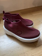 Oofos OoMega Sz 8 Mesh Slip-On Chukka Women's Walking Shoes Sneakers Burgundy
