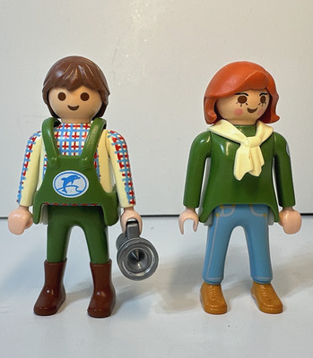 Two Playmobil Figure Zoo Aquarium Dolphin Worker Figures Trainer With Vest