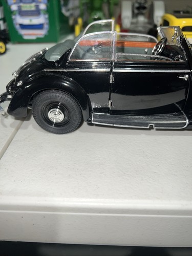 1939 HORCH 930V CABRIOLET BLACK 1:18 RICKO OPENING HOOD DOORS & TRUNK - Picture 2 of 16
