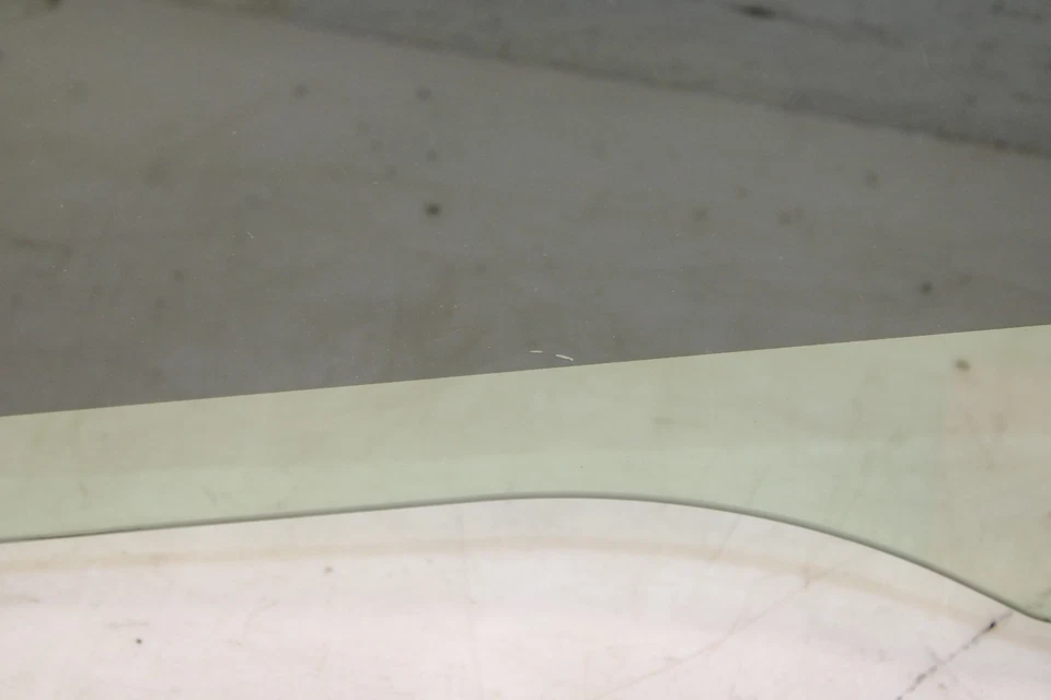 2015-2017 Subaru WRX STI Front Right Door Window Glass OEM NE32 - Image 4 of 4