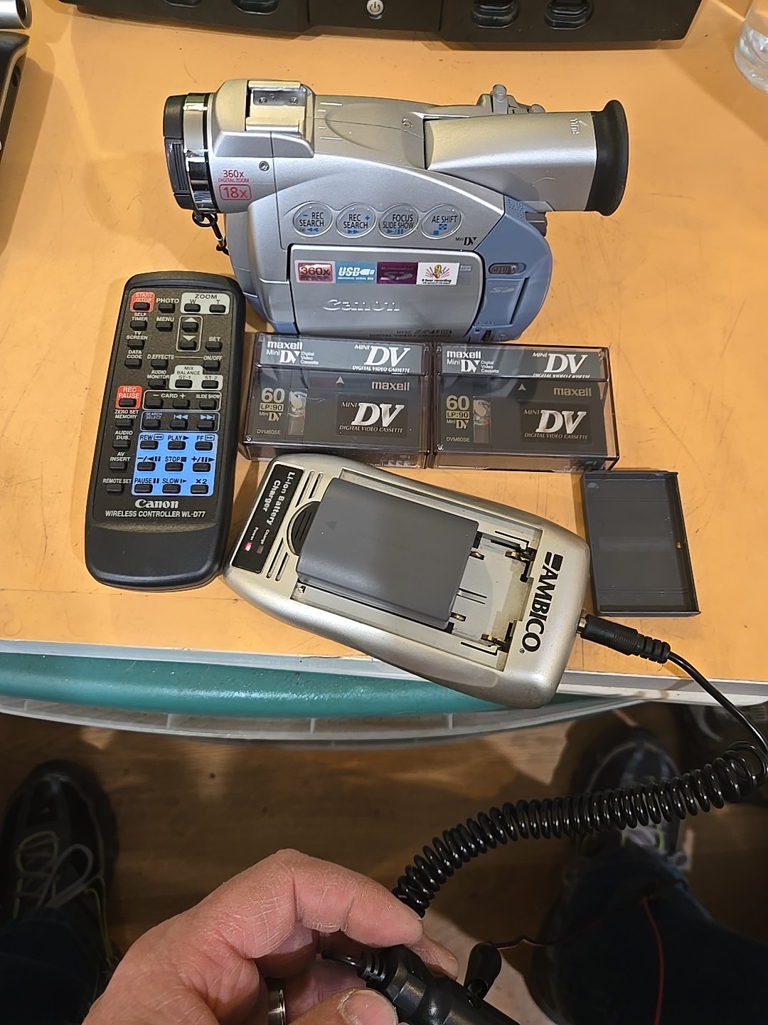18x 360 Zoom Sd Lcd Silver(i