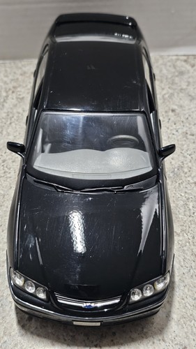 Chevrolet Impala SS 2004 vintage Maisto 1:18 coche diecast *LEER* - Imagen 11 de 19