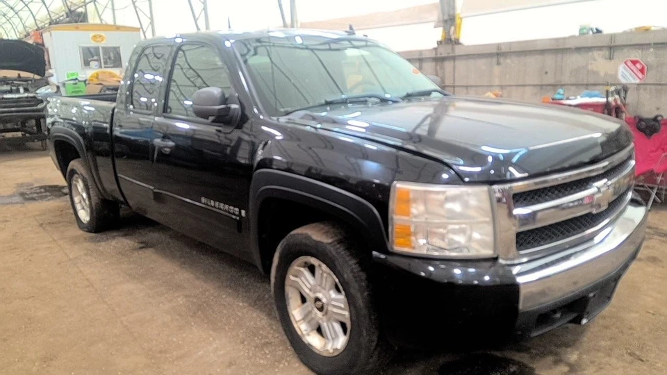 Driver Left Front Spindle/Knuckle Fits 07-14 ESCALADE 6872847 - Image 2 of 4