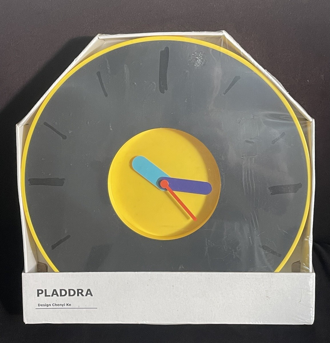 New IKEA Pladdra Memphis Style Wall Clock Design by Chenyi Ke