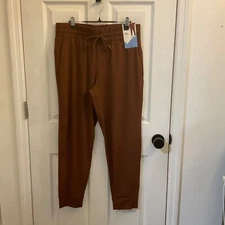 NWT Member's Mark Men's Travel Jogger, Cinnamon Stick Size XS, S,L, XL