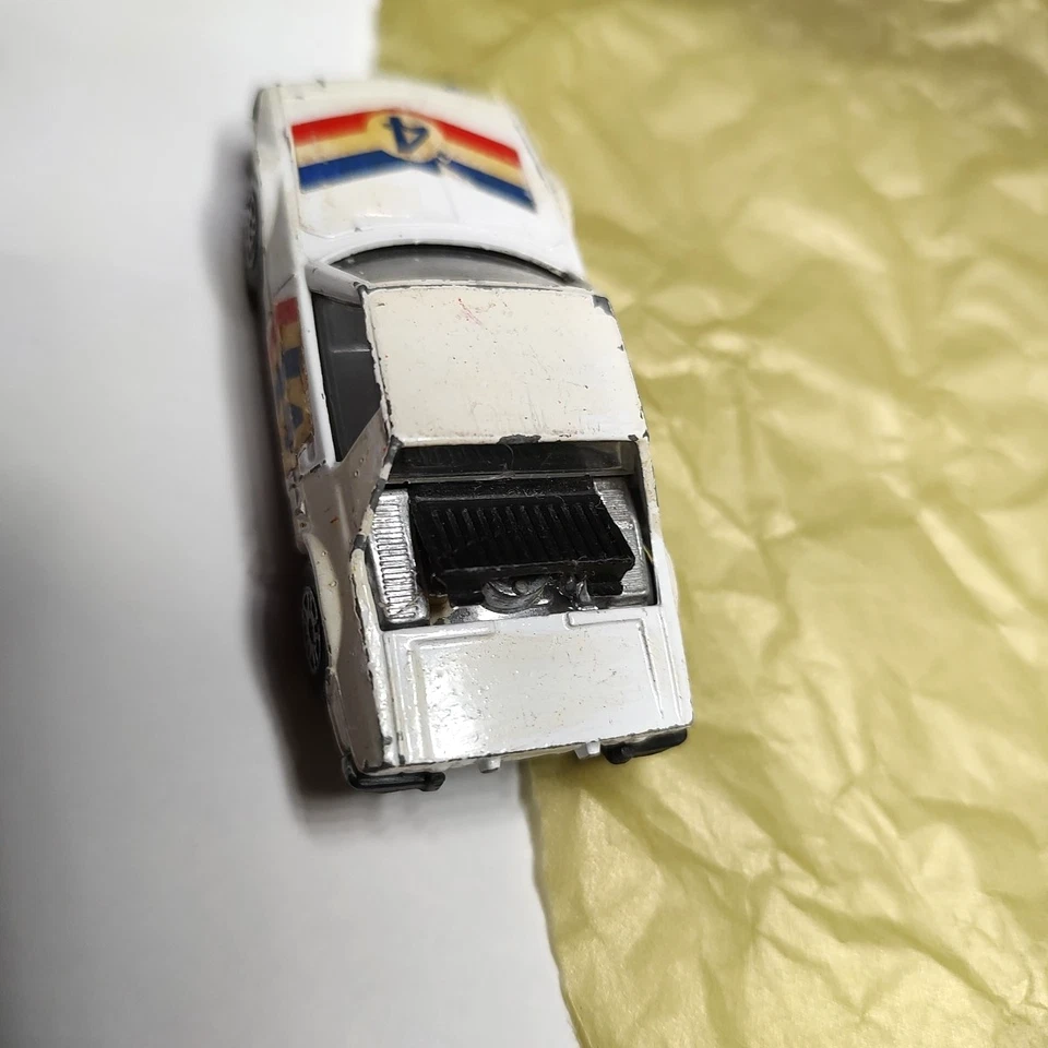 Vintage 1979 Corgi Juniors White Fiat X1/9  1/64 Diecast/Plastic AS IS - Image 4 of 4