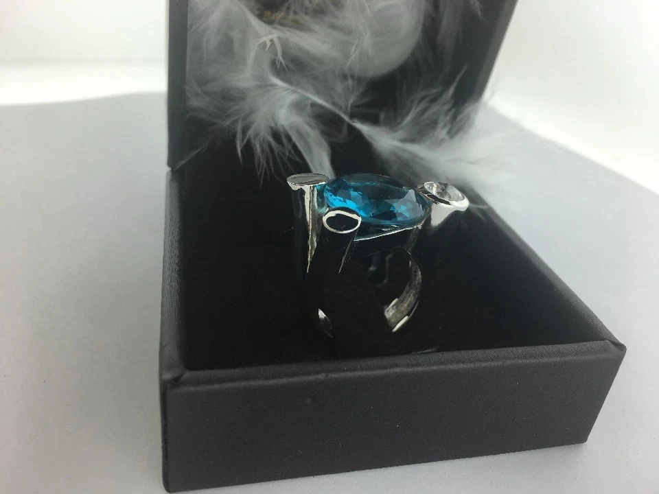 GC Guess Collections Sterling Silver Blue Topaz  Colored Gemstone & CZ Ring SZ 6 - Image 3 of 4