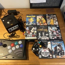 Nintendo GameCube Console Bundle - Controller, games plus stick controller