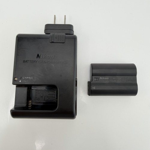 Nikon MH-25A Battery Charger for EN-EL15 Li-Ion Battery Black With Battery Pack
