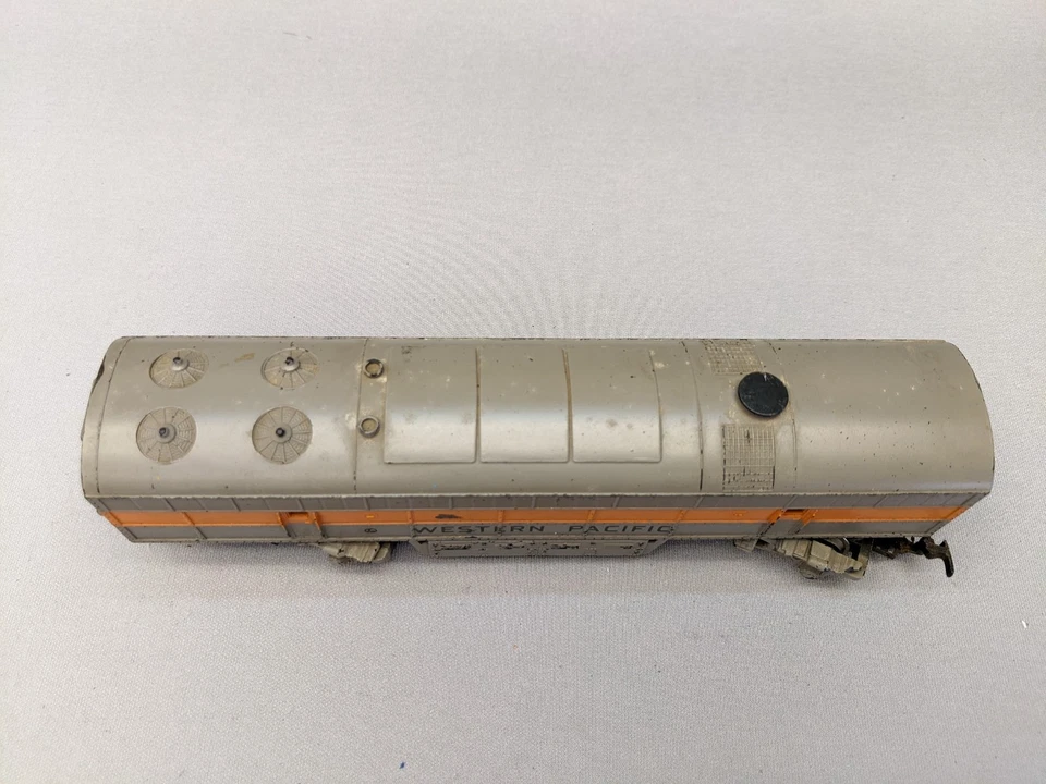 Lionel/Rivarossi Western Pacific Dummy Non-Powered, B Unit - Image 4 of 4