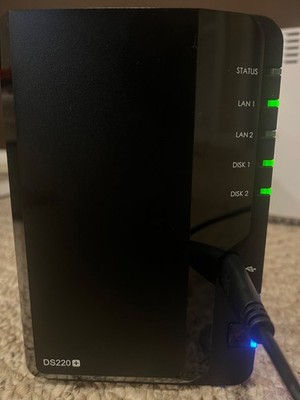 (Slightly Used) Synology DS220+ 2Bay NAS w/2x Seagate IronWolf 4TB Drive