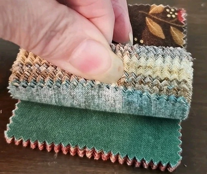 Moda Late Bloomers Sandy Gervais 2.5 "Mini Charm Pack, 42 - Image 3 of 4