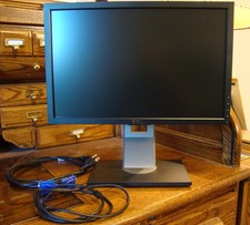 Dell 1909W Widescreen LCD 19" Monitor w/ Rotating Stand  Cables